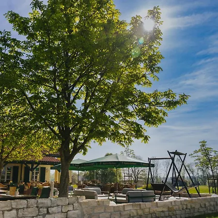 Gutshof Sagmühle 3*