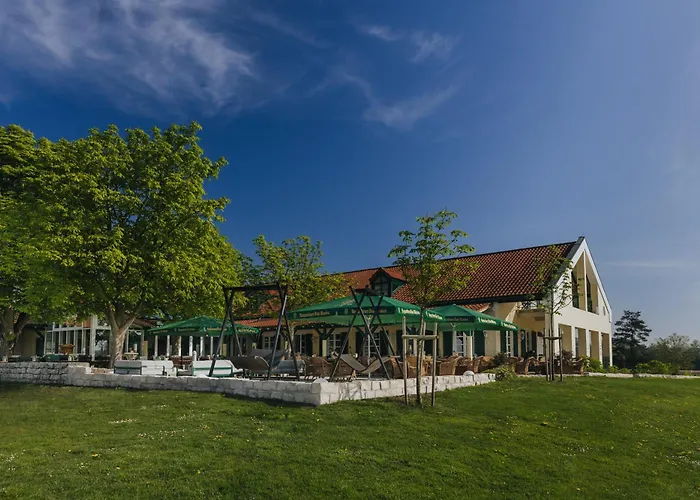 Gutshof Sagmühle 3*